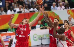 Nikola Jokic chahuté par les intérieurs australiens