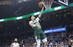 Les Bucks récompensent Ryan Rollins