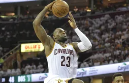 Passes en playoffs : LeBron James dépasse Michael Jordan