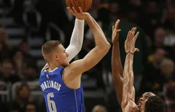 Kristaps Porzingis s’est pris pour Stephen Curry