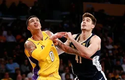 Les Lakers testent Kyle Kuzma comme pivot