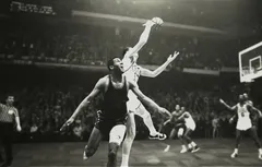 Le 15 avril 1965, « Havlicek stole the ball ! »