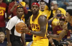 Les faux-départs des Cavaliers agacent LeBron James