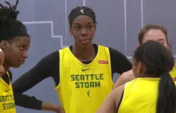 Dominique Malonga enflamme l’entraînement de Seattle avec un premier dunk