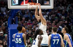 Un Rudy Gobert dominateur face à Dallas… mais laissé sur le banc dans le “money-time”