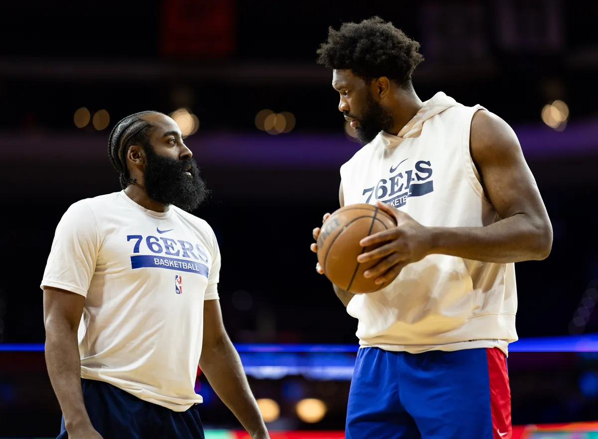 James Harden et Joel Embiid aux Sixers