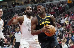 Stephen Curry et Jimmy Butler renversent méchamment les Bulls !