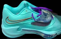 Les premières images de la Zoom Freak 3