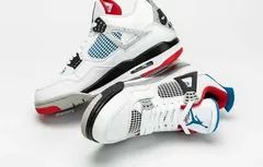 Toutes les Air Jordan 4 sur une seule Air Jordan 4