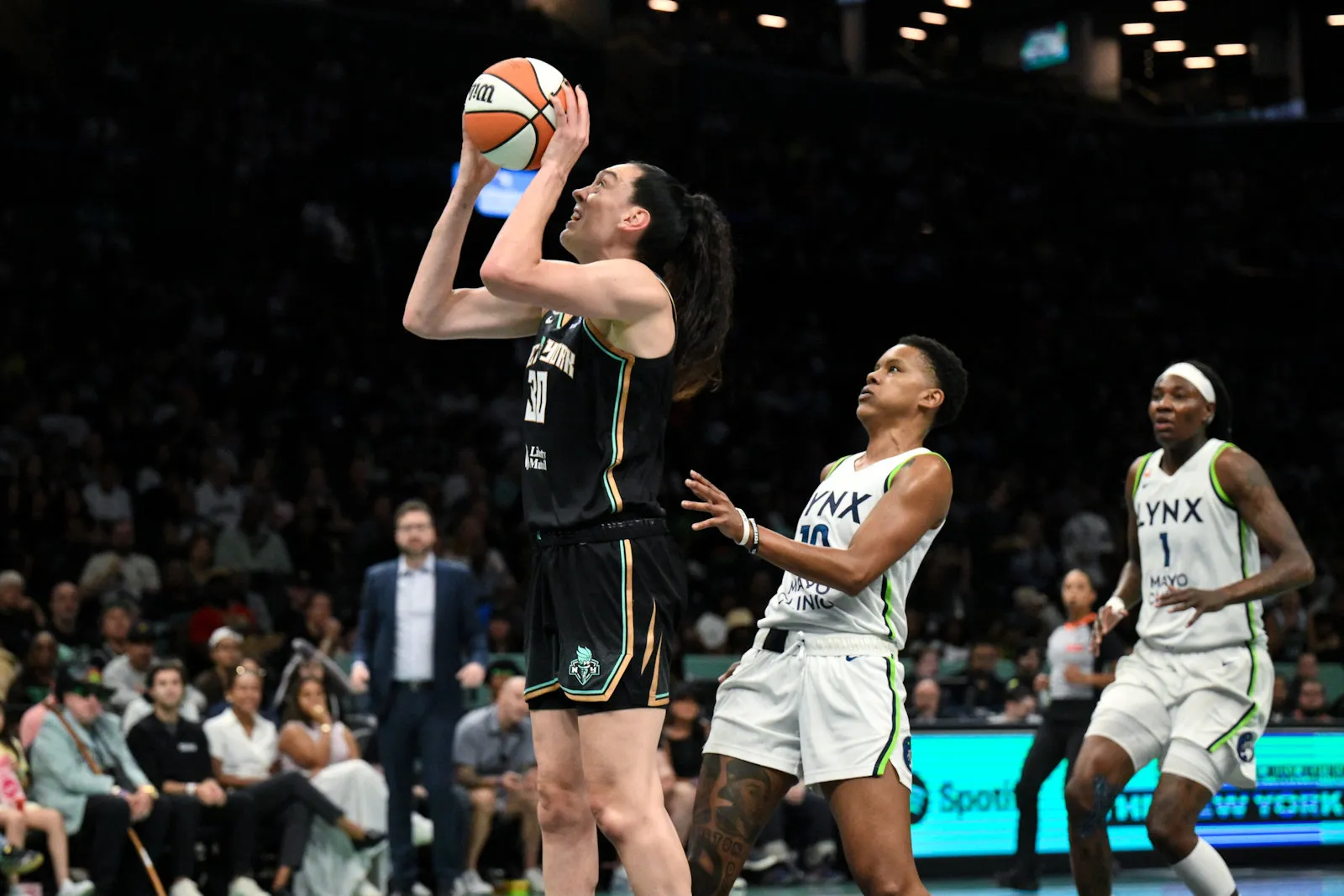 breanna stewart