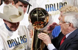 Décès du fondateur des Mavericks, qui avait négocié la franchise… sur une serviette de table