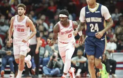 Aaron Holiday prolonge avec les Rockets