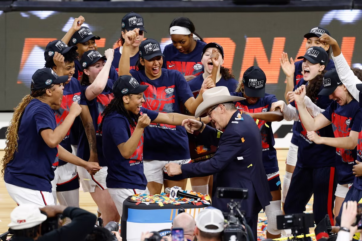 UConn qualifié pour le Final Four NCAA contre Notre Dame