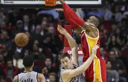 Dwight Howard massacre l’équipe B des Spurs