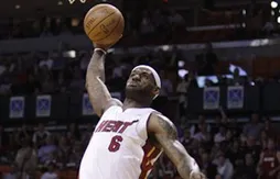 LeBron James (41 points) fait craquer Indiana