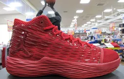 Jordan Brand : un coloris rouge pour la Melo M13
