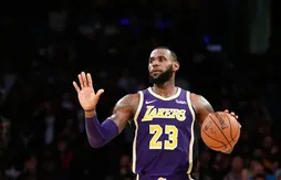 LeBron James contraint de garder le numéro 23