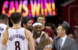 LeBron James sauve les Cavs à la dernière seconde
