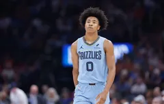 Evacué sur une civière, Jaylen Wells est sorti de l’hôpital
