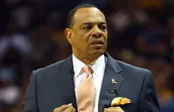 Brooklyn : Lionel Hollins hésite encore pour son cinq majeur