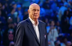 Premier MVP de l’histoire, Bob Pettit est mort à l’âge de 93 ans