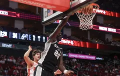 Sidy Cissoko se montre dans la défaite des Spurs