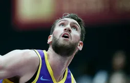 Spencer Hawes testé par les Sixers
