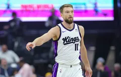 Après son changement de numéro, Domantas Sabonis offre de nouveaux maillots aux fans des Kings