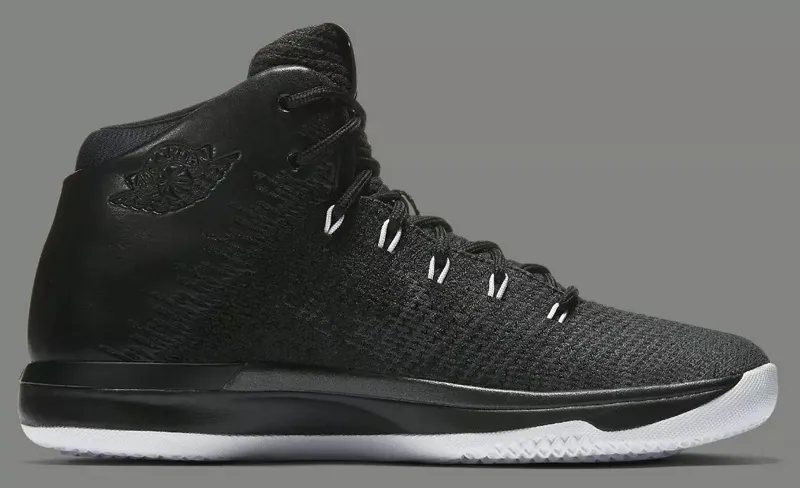 air-jordan-2-black-cat-3