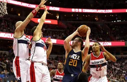 Gordon Hayward et Rudy Gobert marchent sur les Wizards