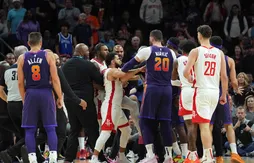 Quand Devin Booker et Cam Whitmore se chamaillent