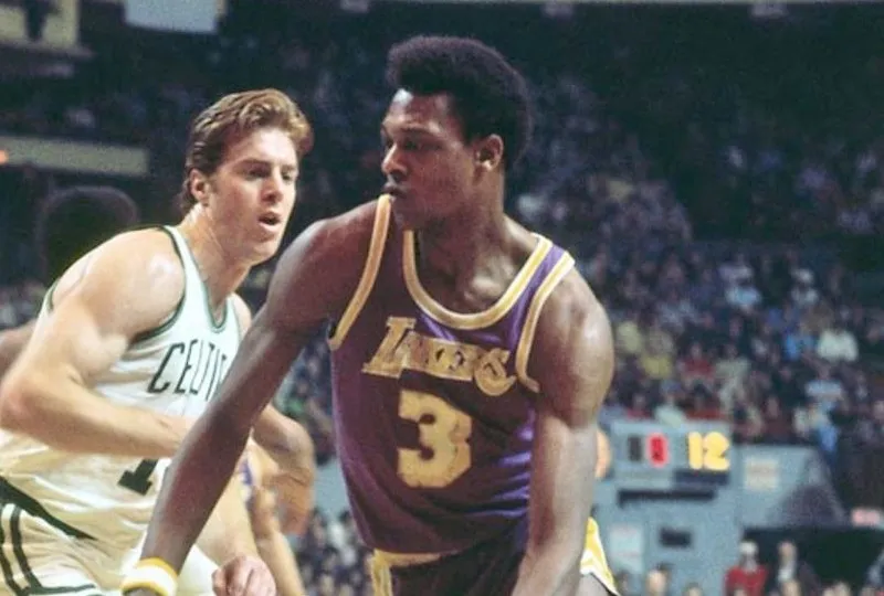 Le 28 octobre 1973, Elmore Smith établissait le record de contres sur un match