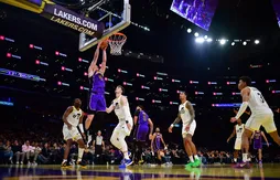 Avec ses paniers à 3-points, Dalton Knecht fait plier le Jazz