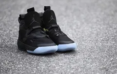 Jordan Brand : la Air Jordan 33 passe en mode Blackout