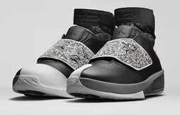 La Air Jordan XX de retour en version noir et blanche