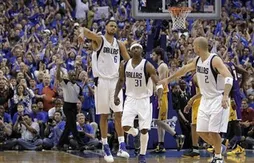 Dallas ridiculise les Lakers et envoie Phil Jackson à la retraite