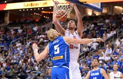 Nikola Milutinov loin des Spurs