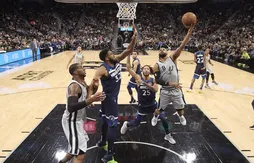 Au tour des Wolves de prendre une fessée à San Antonio…