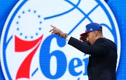 Ben Simmons signe aux Sixers