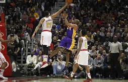 Le collectif d’Atlanta maîtrise les Lakers