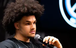 Les images des bons débuts de Nadir Hifi avec les Wolves