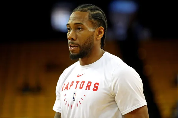 Kawhi Leonard prolonge deux ans à Toronto pour 115 millions de dollars !