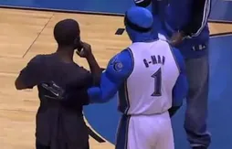 Le buzz du soir : l’incroyable dunk d’un supporter des Wizards