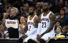LeBron James « bouleversé » suite au départ de Kyrie Irving des Cavaliers