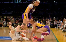 Le trio Allemand-Burrell-Hamby maintient les Sparks en vie