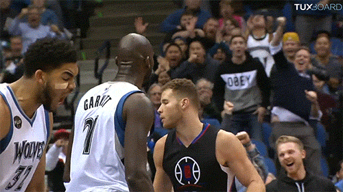 Reaction-Karl-Anthony-Towns-after-dunk-Kevin-Garnett