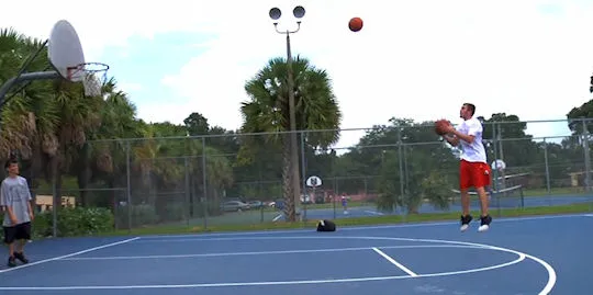 bruce-manley-trick-shot