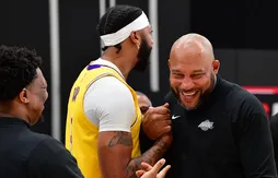 Les Lakers avancent masqués