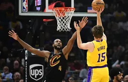 Kenny Atkinson crie sur Evan Mobley pour qu’il soit agressif en attaque