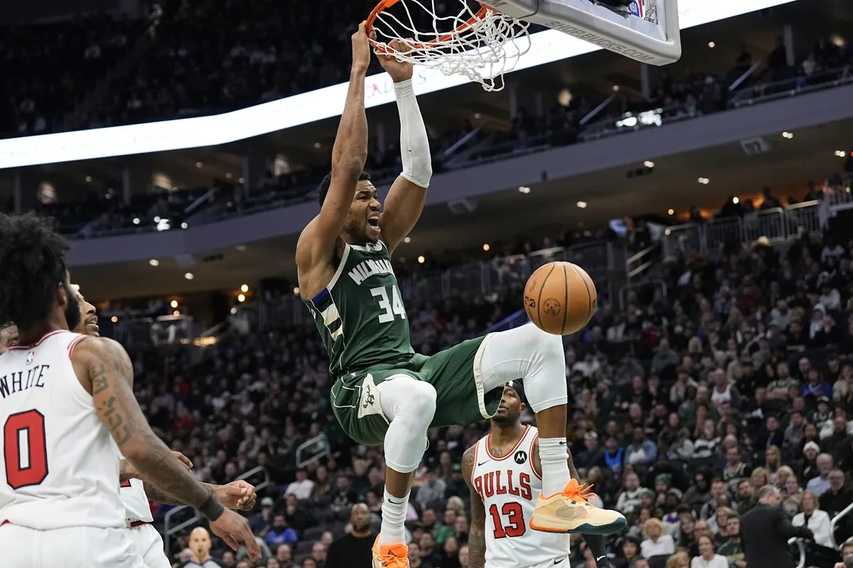 Giannis Antetokounmpo Bucks